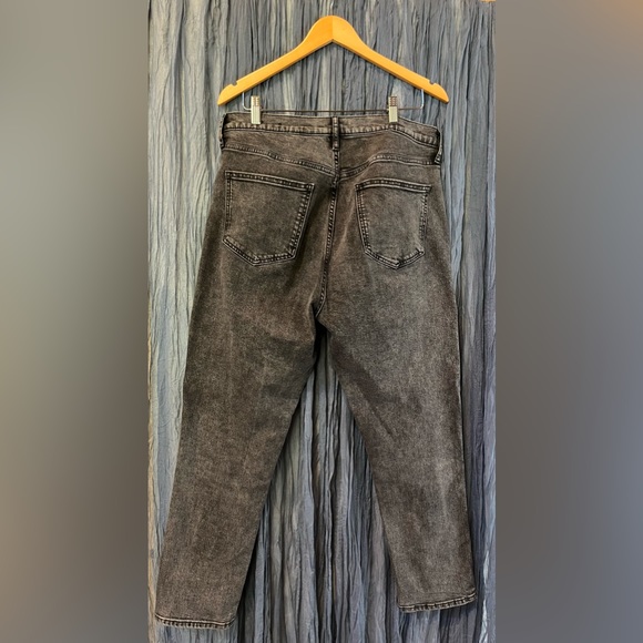 Relaxed GAP Factory Women's Size 31 High Rise Button Fly Slim Jeans in Black - Picture 5 of 8